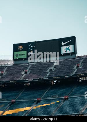 Eine vertikale Aufnahme eines Stadions in Barcelona. Spanien Stockfoto