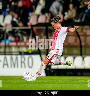 AMSTERDAM, NIEDERLANDE - 16. SEPTEMBER: Sherida Spitse von Ajax während des Azerion Eredivisie Vrouwen-Spiels zwischen Ajax und Fortuna Sittard am 16. September 2022 in De Toekomst in Amsterdam, Niederlande (Foto von Patrick Goosen/Orange Picics) Credit: Orange Pics BV/Alamy Live News Stockfoto