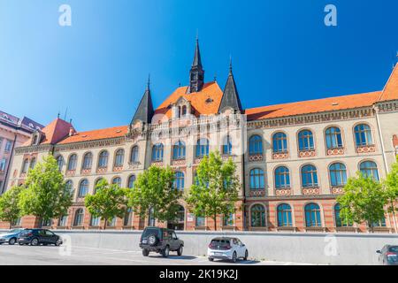 Bratislava, Slowakei - 31. Mai 2022: Ingenieurschule in Bratislava. Stockfoto