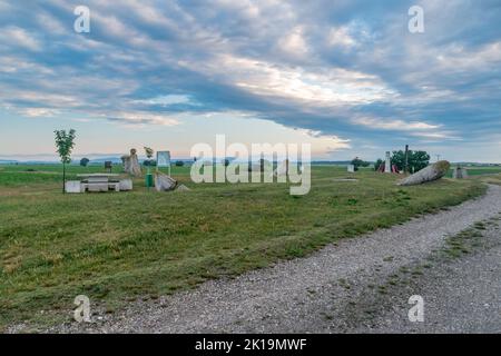 Morgenansicht auf Dreipunkt von Ungarn, Österreich und Slowakisch. Trojmedzie SK und HU und AT. Grenze von drei Ländern im Schengen-Raum Europas. Stockfoto