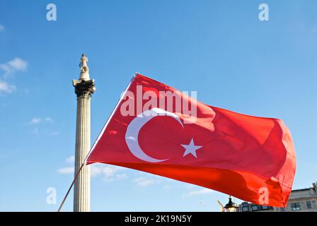 Stimme vereint: Stärkung des Protests der türkischen Gemeinschaft für Demokratie, Gerechtigkeit und Gleichstellung in London Stockfoto