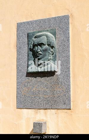 Szombathely, Ungarn - 1. Juni 2022: Gedenktafel an Herrn Istvan Szechenyi (1791-1860) ungarischen Aristokraten. Stockfoto