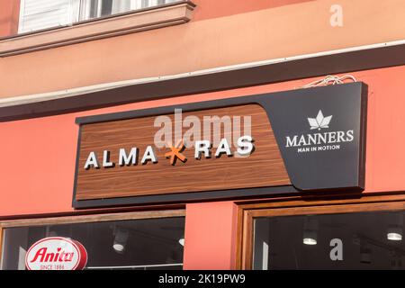 Maribor, Slowenien - 2. Juni 2022: Logo und Zeichen von Alma Ras. Stockfoto