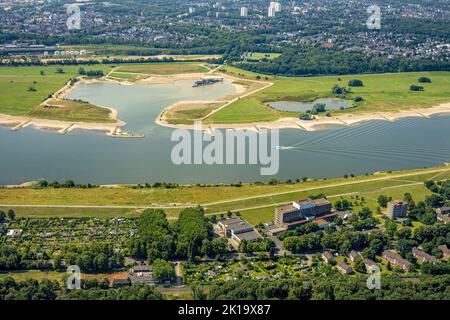 Luftaufnahme, Helios Rhein Klinik Duisburg und St.-Joseph-Hospital Laar Zentrum, Rheinwiesen bei Duisburg Homberg, Beeckerwerth, Duisburg, Ruhrgebiet Stockfoto