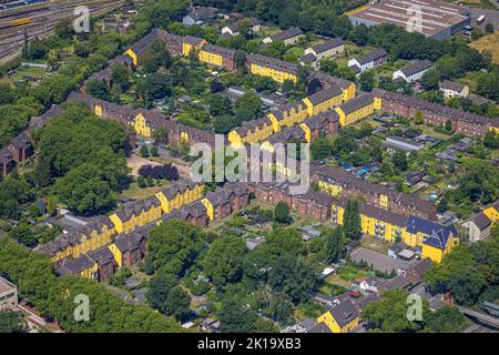 Luftaufnahme, Kolonie Duisburg-Jupp, Arbeiterwohnsiedlung mit Reihenhäusern, Steigerstraße und Glückaufstraße mit grünem Innenhof, Alt-Hamborn, Duisbur Stockfoto