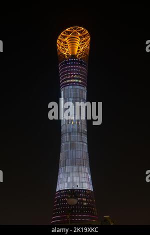 Doha, Katar - 14. September 2022: Der Aspire Tower, auch bekannt als Torch Doha, ist ein 300 Meter hohes Wolkenkratzer-Hotel im Aspire Zone Complex Stockfoto