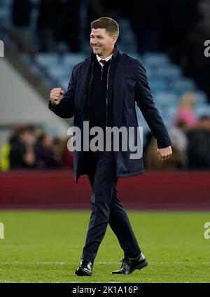 Birmingham, Großbritannien. 16.. September 2022. Ein lächelnder Steven Gerrard-Manager von Aston Villa während des Premier League-Spiels in Villa Park, Birmingham. Bildnachweis sollte lauten: Andrew Yates / Sportimage Kredit: Sportimage/Alamy Live News Stockfoto