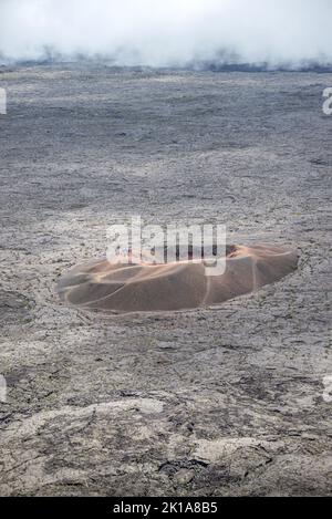 Formica Leo kleiner Krater in der Nähe des aktiven Vulkans Piton de la Fournaise, Insel Réunion, Frankreich Stockfoto