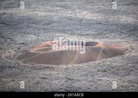 Formica Leo kleiner Krater in der Nähe des aktiven Vulkans Piton de la Fournaise, Insel Réunion, Frankreich Stockfoto