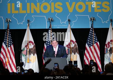 Chicago, USA. 16. September 2022. Gouverneur JB Pritzker (D-IL) nimmt am 16. September 2022 an einer politischen Veranstaltung an der University of Illinois in Chicago, IL, Teil. (Foto von Mustafa Hussain/Pool/ABACAPRESS.COM) Quelle: Abaca Press/Alamy Live News Stockfoto