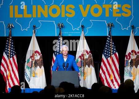 Chicago, USA. 16. September 2022. Toni Preckwinkle, Kommissar des Cook County, nimmt am 16. September 2022 an einer politischen Veranstaltung mit Gouverneur JB Pritzker an der University of Illinois in Chicago, IL, Teil. (Foto von Mustafa Hussain/Pool/ABACAPRESS.COM) Quelle: Abaca Press/Alamy Live News Stockfoto