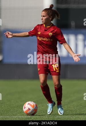 Vinovo, Italien, 16.. September 2022. Manuela Giugliano von AS Roma beim Spiel Serie A Femminile im Juventus Training Center, Turin. Bildnachweis sollte lauten: Jonathan Moscrop / Sportimage Kredit: Sportimage/Alamy Live News Stockfoto