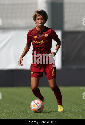 Vinovo, Italien, 16.. September 2022. Moeka Minami von AS Roma während des Spiels Serie A Femminile im Juventus Training Center, Turin. Bildnachweis sollte lauten: Jonathan Moscrop / Sportimage Kredit: Sportimage/Alamy Live News Stockfoto