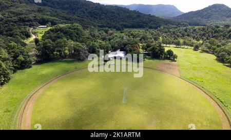 Alexandra Bay Sports Club - Luftaufnahme. September 2022. Diwan. Daintree National Park. Queensland. Australien. Stockfoto