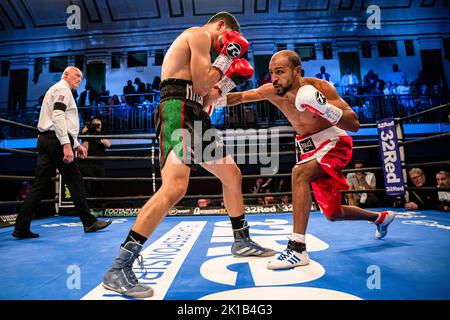 London, Großbritannien. 16. September 2022. Masoud Abdullah vd Stefan Nicolae - Super-Featherweight Contest während Frank Warren präsentiert Bentley vs Morrison Fightnight am Freitag, 16. September 2022 in LONDON in der York Hall (nur für redaktionelle Verwendung, Lizenz für kommerzielle Nutzung erforderlich. Keine Verwendung bei Wetten, Spielen oder Veröffentlichungen einzelner Vereine/Vereine/Spieler.) Kredit: Taka G Wu/Alamy Live Nachrichten Stockfoto