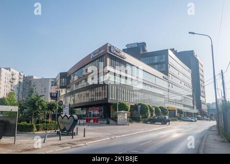 Pristina, Kosovo - 5. Juni 2022: Komplex Ramiz Sadiku. Stockfoto