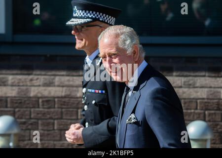 London, England, Großbritannien. 17. September 2022. König CHARLES III. Trifft im Metropolitan Police Service Special Operation Room (SOR) Lambeth HQ in London ein. Kredit: ZUMA Press, Inc./Alamy Live Nachrichten Stockfoto