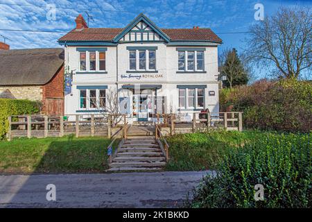 The Royal Oak, Helen Browning's Royal Oak in Bishopstone, Swindon, England Stockfoto