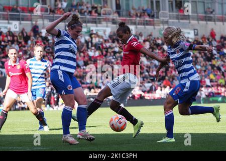 Leigh, Großbritannien. 17. September 2022. Leigh, England, 17. 2022. September: Nikita Parris (22 Manchester United) über den Angriff während des Barclays FA Womens Super League-Spiels zwischen Manchester United und Reading im Leigh Sports Village in Leigh, England (Natalie Mincher/SPP) Quelle: SPP Sport Press Foto. /Alamy Live News Stockfoto