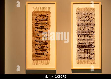 Anni Albers, Black-White Gold I, Arche-Panels für Congregation Bnai Israel, 1950, Baumwolle, Lurex- und Jutegarn, Bauhaus. Stockfoto