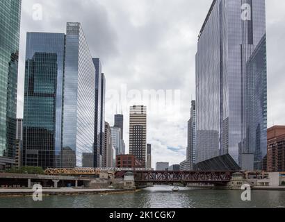 Chicago, am Lake Michigan in Illinois, ist eine der größten Städte der USA mit wunderschöner Architektur und Skyline. Stockfoto