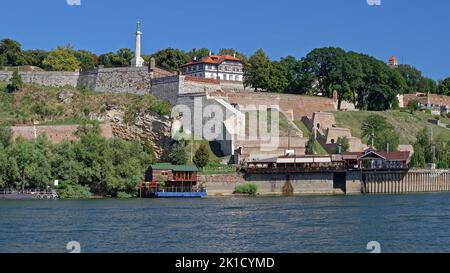 Mittelalterliche Festung mit Victor Denkmal Wahrzeichen in Belgrad Serbien Sommer Stockfoto