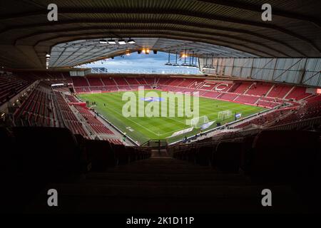 Middlesbrough, Großbritannien. 17. September 2022. Allgemeiner Blick ins Riverside Stadium vor dem Sky Bet Championship-Spiel Middlesbrough gegen Rotherham United im Riverside Stadium, Middlesbrough, Großbritannien, 17.. September 2022 (Foto von James Heaton/Nachrichtenbilder) Credit: News Images LTD/Alamy Live News Stockfoto