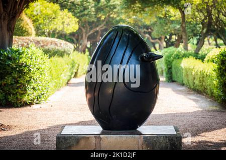 Joan Miró (Spanisch, 18931983), Conque ,1976, verlorene Wachsbronze, Marivent-Garten, Palma, Mallorca. Stockfoto