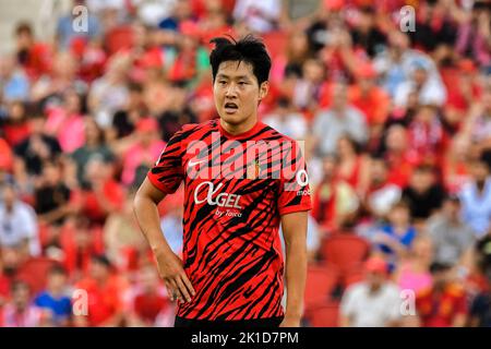 MALLORCA, SPANIEN - 17. SEPTEMBER: Kang in Lee von RCD Mallorca während des Spiels zwischen RCD Mallorca und Almeria CF von La Liga Santander am 17. September 2022 im Visit Mallorca Stadium Son Moix in Mallorca, Spanien. (Foto von Samuel Carreño/PxImages) Stockfoto