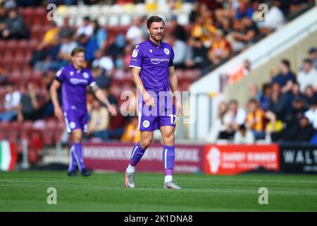 The University of Bradford Stadium, Bradford, England - 17.. September 2022 Alex Gilbey (17) of Stevenage - während des Spiels Bradford City gegen Stevenage, Sky Bet League Two, 2022/23, The University of Bradford Stadium, Bradford, England - 17.. September 2022 Credit: Arthur Haigh/WhiteRoseFotos/Alamy Live News Stockfoto