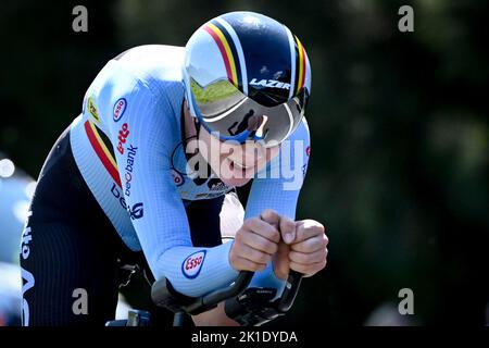 Die Belgierin Lotte Kopecky wurde während des Einzelzeitfahrens der Damen bei der UCI Road World Championships Cycling 2022 in Wollongong, Australien, am Sonntag, 18. September 2022, in Aktion gezeigt. Die Worlds finden vom 18. Bis 25. September statt. BELGA FOTO DIRK WAEM Stockfoto