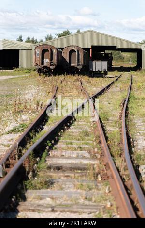 Verlassene Raliway-Kutschen am Bahnhof Hellifield in der Nähe von Skipton, Yorkshire Stockfoto