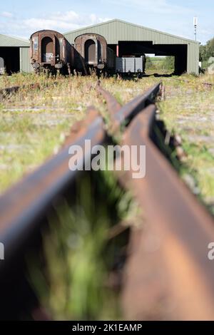 Verlassene Raliway-Kutschen am Bahnhof Hellifield in der Nähe von Skipton, Yorkshire Stockfoto