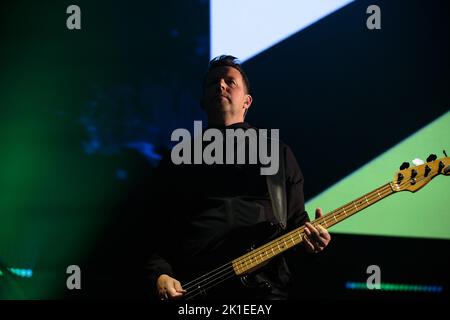 Toronto, Kanada. 17. Sep, 2022. Of New Order tritt auf der Budweiser Stage in Toronto, KANADA auf Kredit: Bobby Singh/Alamy Live News Stockfoto