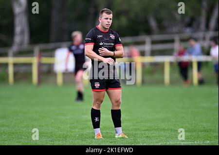 Bedford. Vereinigtes Königreich. 10. September 2022. Championship Rugby. Ampthill Rugby V Trikot Reds . Ampthill Rugby Club. Bedford. Alex McHenry (Jersey) während des Rugby-Spiels der V-Trikot-Reds-Meisterschaft von Ampthill. Stockfoto