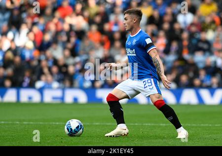 Glasgow, den 17.. September 2022. Charlie McCann von den Rangers beim Cinch Premiership-Spiel im Ibrox Stadium, Glasgow. Bildnachweis sollte lauten: Neil Hanna / Sportimage Stockfoto