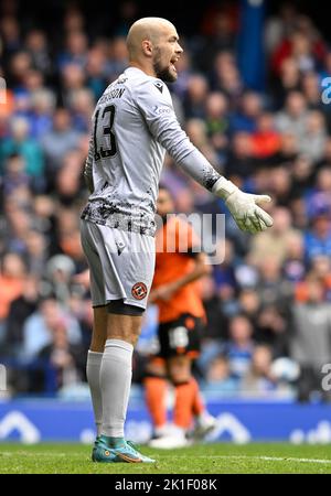 Glasgow, den 17.. September 2022. Carl-Johan Eriksson von Dundee Utd während des Cinch Premiership-Spiels im Ibrox Stadium, Glasgow. Bildnachweis sollte lauten: Neil Hanna / Sportimage Stockfoto