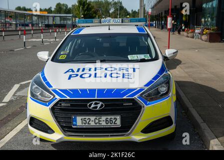 Flughafenpolizei Embleme in Shannon Irland, Emblem Polizei auf Flughafen, Shannon, Irland, 17,09,2022 Stockfoto