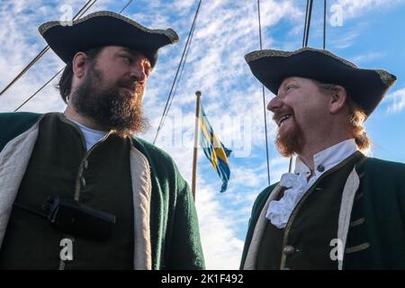 Malaga, Spanien. 18. September 2022: Das ist die Göteborg, Das größte Seeschiff der Welt, das in Malaga angekommen ist Dies ist eine Nachbildung eines Schiffes aus dem 18.. Jahrhundert der Swedish East India Company, das vor der Küste von Malaga versank - Dieses Schiff wird im Hafen der Stadt bis zum nächsten 20. September sein. Ein Boot, das eine enge Verbindung mit Andalusien hatte, wie es früher in Cádiz anzurufen war, um verschiedene Produkte auszutauschen oder zu sammeln. Malaga ist die einzige spanische Stadt, in der die Nachbildung dieses historischen Schiffes anhält und die neunte der Asienexpedition. Kredit: ZUMA Press, Inc./Alamy Live Nachrichten Stockfoto