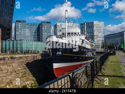 MV Edmund Gardner befindet sich als Museumsstück in Liverpool, England, in einem permanenten Trockendock. Stockfoto