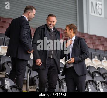 Paisley, Schottland, Großbritannien. 18.. September 2022; St Mirren Park, Paisley, Renfrewshire, Schottland; Scottish Premier League Football, St Mirren gegen Celtic; James McFadden, Kris Boyd und Stiliyan Petrov Credit: Action Plus Sports Images/Alamy Live News Stockfoto