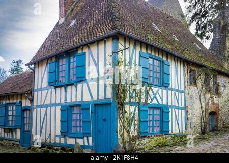 Bemaltes Fachwerkhaus in Gerberoy, Frankreich Stockfoto