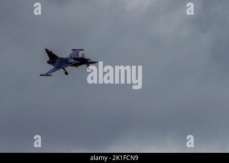 Mosnov, Tschechische Republik. 18. September 2022. Zweiter Tag der zweitägigen NATO-Tage und Tage der tschechischen Luftwaffe, der größten Sicherheitsschau Europas in Mosnov, Tschechische Republik, 18. September 2022. Abbildung: JAS-39 Gripen E (SAAB). Kredit: Jaroslav Ozana/CTK Foto/Alamy Live Nachrichten Stockfoto