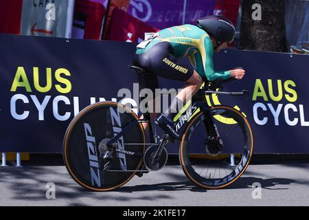 18.. September 2022; 18.. September 2022, Wollongong, Illawarra, South Wales, Australien: UCI World Road Cycling Championships, Women's Time Trials: Ashleigh Moolman-Pasio aus Südafrika rast auf die Ziellinie Stockfoto