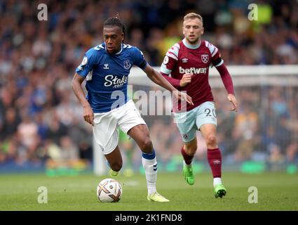 Evertons Alex Iwobi in Aktion während des Premier League-Spiels im Goodison Park, Liverpool. Bilddatum: Sonntag, 18. September 2022. Stockfoto