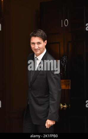 London, Großbritannien. 18. September 2022. Der kanadische Premierminister Justin Trudeau kommt in der Downing Street 10 an. Quelle: Thomas Krych/Alamy Live News Stockfoto