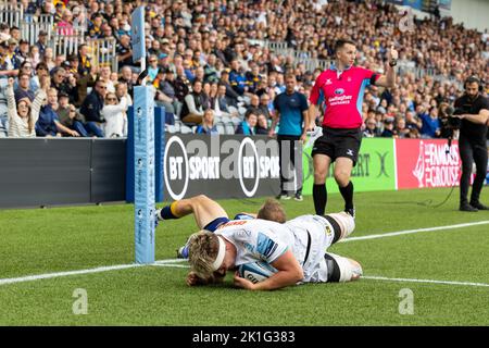 Richard Capstick von Exeter Chiefs erhält seinen zweiten Anlauf beim Gallagher Premiership-Spiel Worcester Warriors gegen Exeter Chiefs im Sixways Stadium, Worcester, Großbritannien, 18.. September 2022 (Foto von Nick Browning/News Images) in Worcester, Großbritannien am 9/18/2022. (Foto von Nick Browning/News Images/Sipa USA) Stockfoto