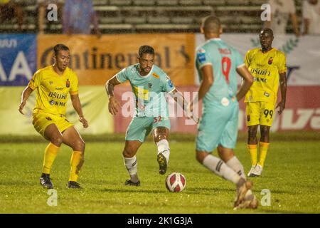 PATTAYA, THAILAND - 18. SEPTEMBER: ERIVELTO EMILIANO da SILVA der Pattaya Dolphins vereint während des Spiels der Thai League 3 East zwischen Pattaya Dolphins und Marines Eureka im Nong Prue Stadium am 18. September 2022 in PATTAYA, THAILAND (Foto: Peter van der Klooster/Alamy Live News) Stockfoto