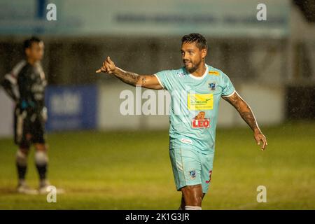 PATTAYA, THAILAND - 18. SEPTEMBER: Torschütze ERIVELTO EMILIANO da SILVA von Pattaya Dolphins vereint während des Spiels der Thai League 3 East zwischen Pattaya Dolphins und Marines Eureka im Nong Prue Stadium am 18. September 2022 in PATTAYA, THAILAND (Foto: Peter van der Klooster/Alamy Live News) Stockfoto