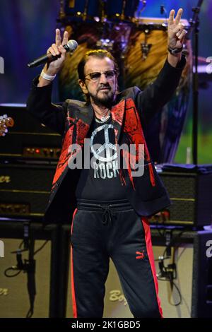 Hollywood, Florida, USA. 17. September 2022. Ringo Starr und seine All Starr Band treten am 17. September 2022 im Hard Rock Live im Seminole Hard Rock Hotel & Casino in Hollywood, Florida, auf. Kredit: Mpi04/Media Punch/Alamy Live Nachrichten Stockfoto